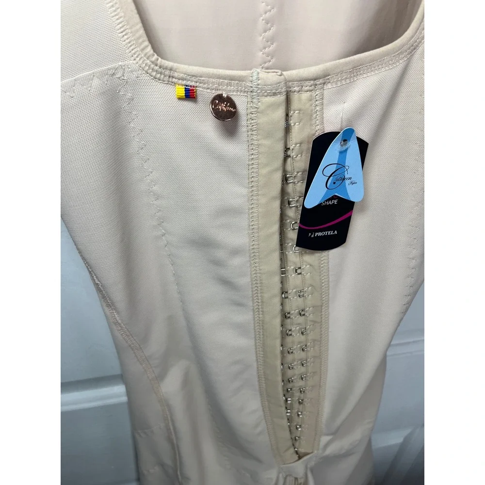 Cathleen Fajas NWT Perfect Shape Bodysuit L Beige Hook Eye Compression Shaper